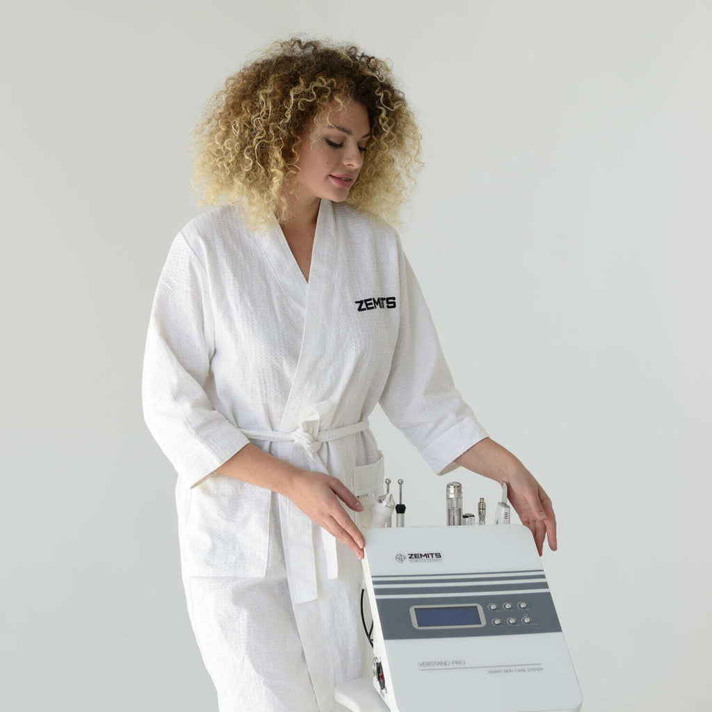 Professional facial treatment with Zemits Verstand Pro