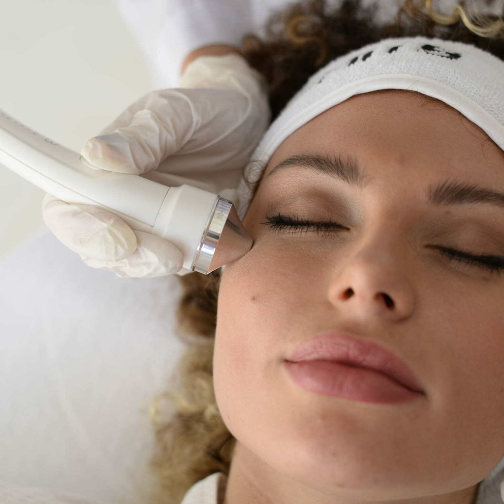 Professional facial treatment with Zemits Verstand Pro